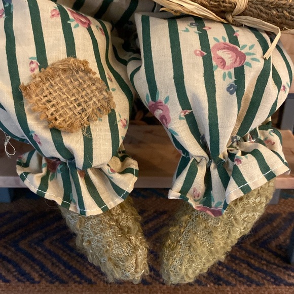 Vintage Primitive/Folk Art/Country “Bunny in Bloomers” - Picture 12 of 16